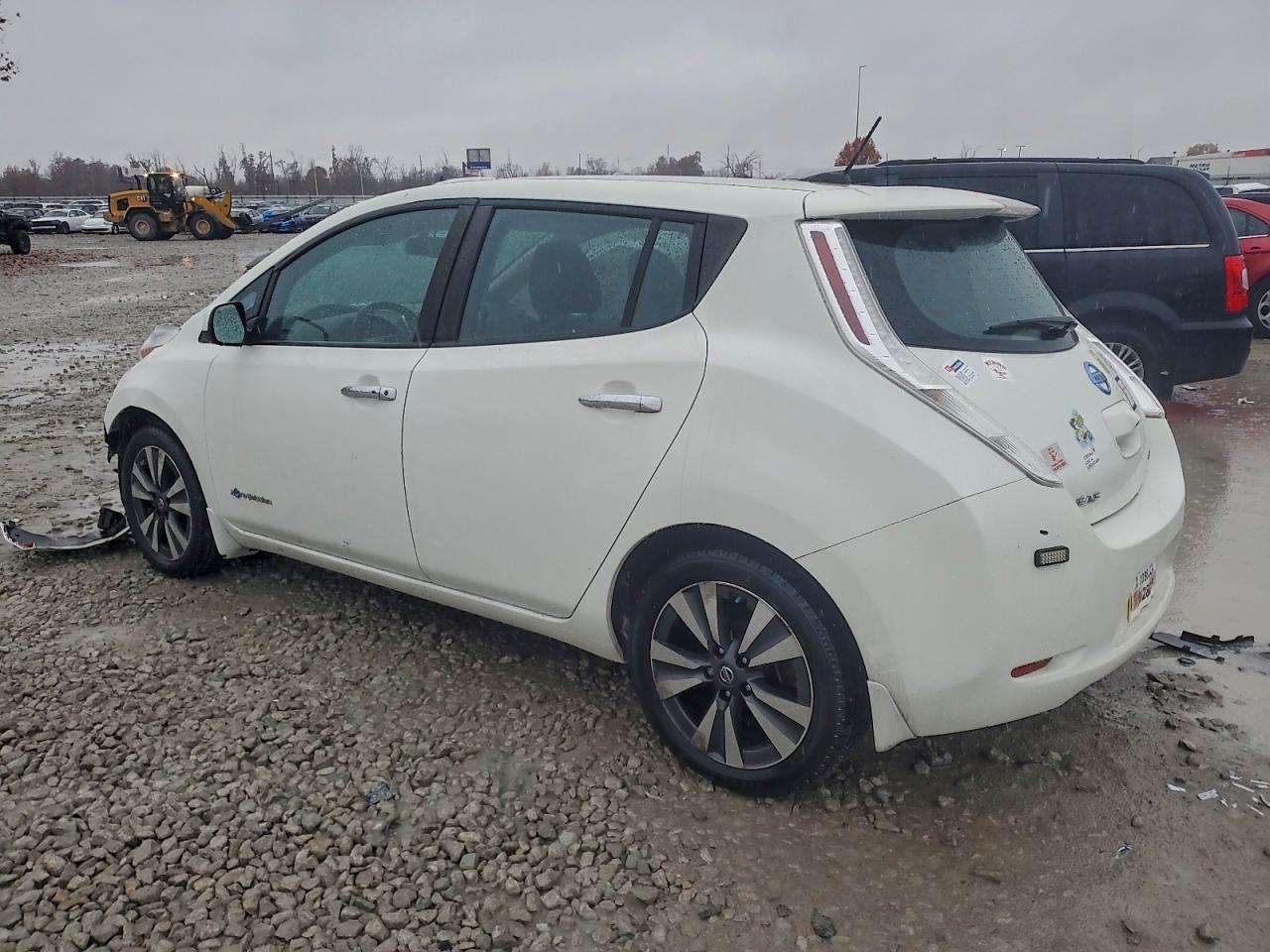 2016 NISSAN LEAF