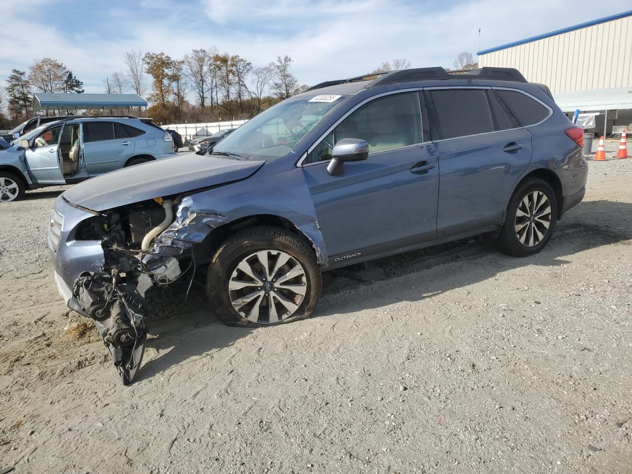 2016 SUBARU Outback
