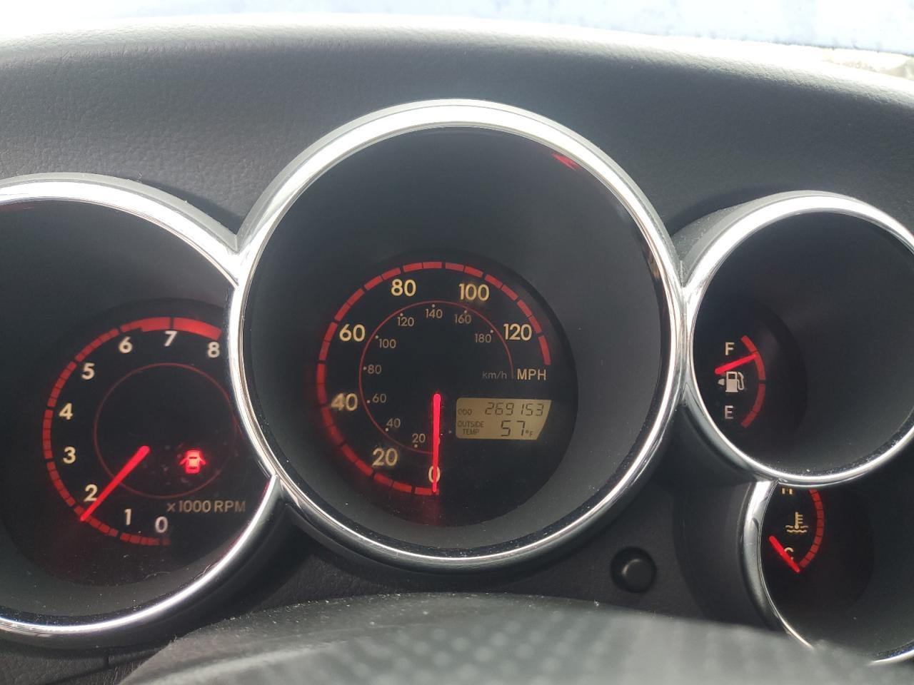 2004 PONTIAC VIBE