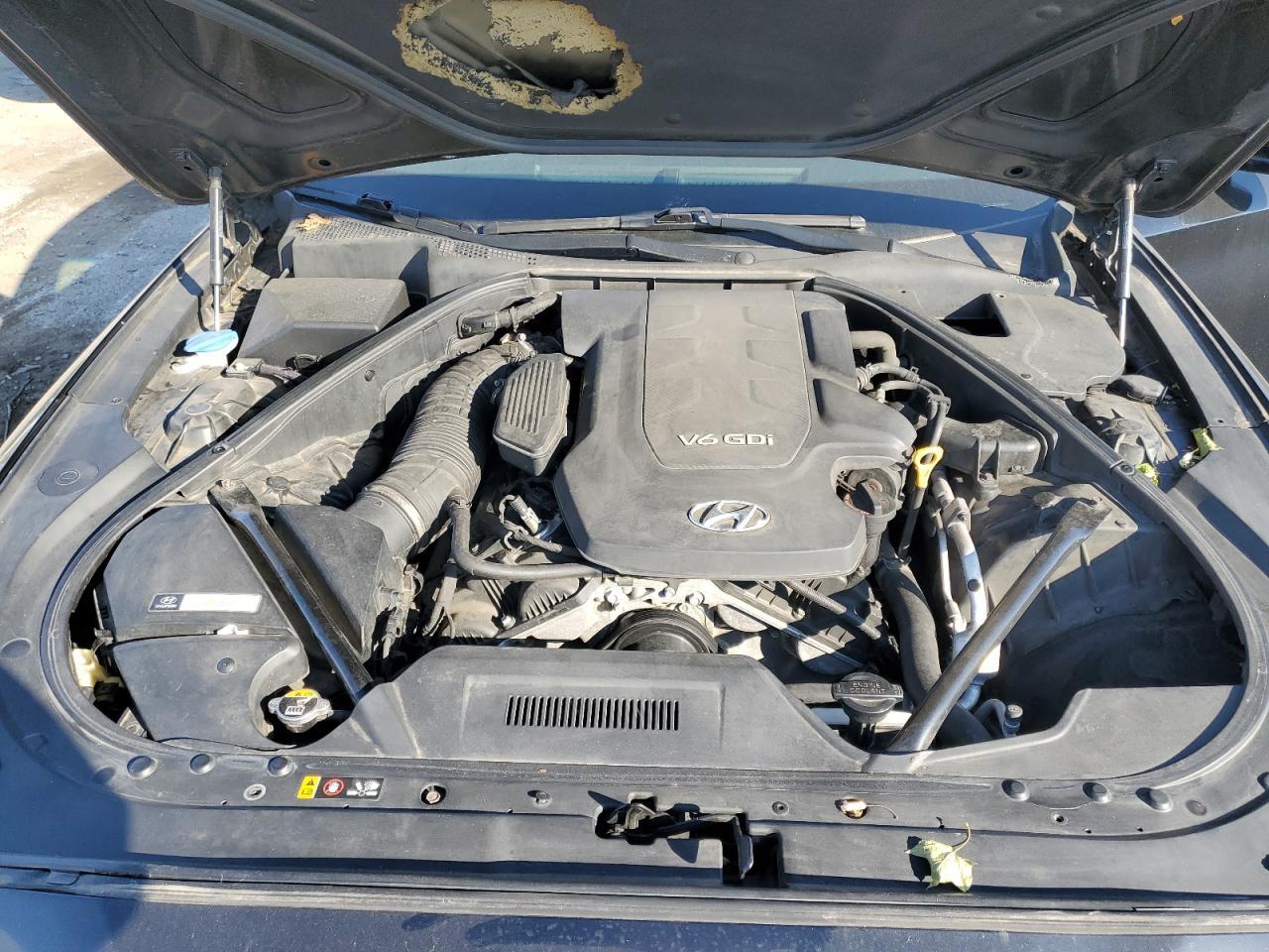 2016 HYUNDAI GENESIS