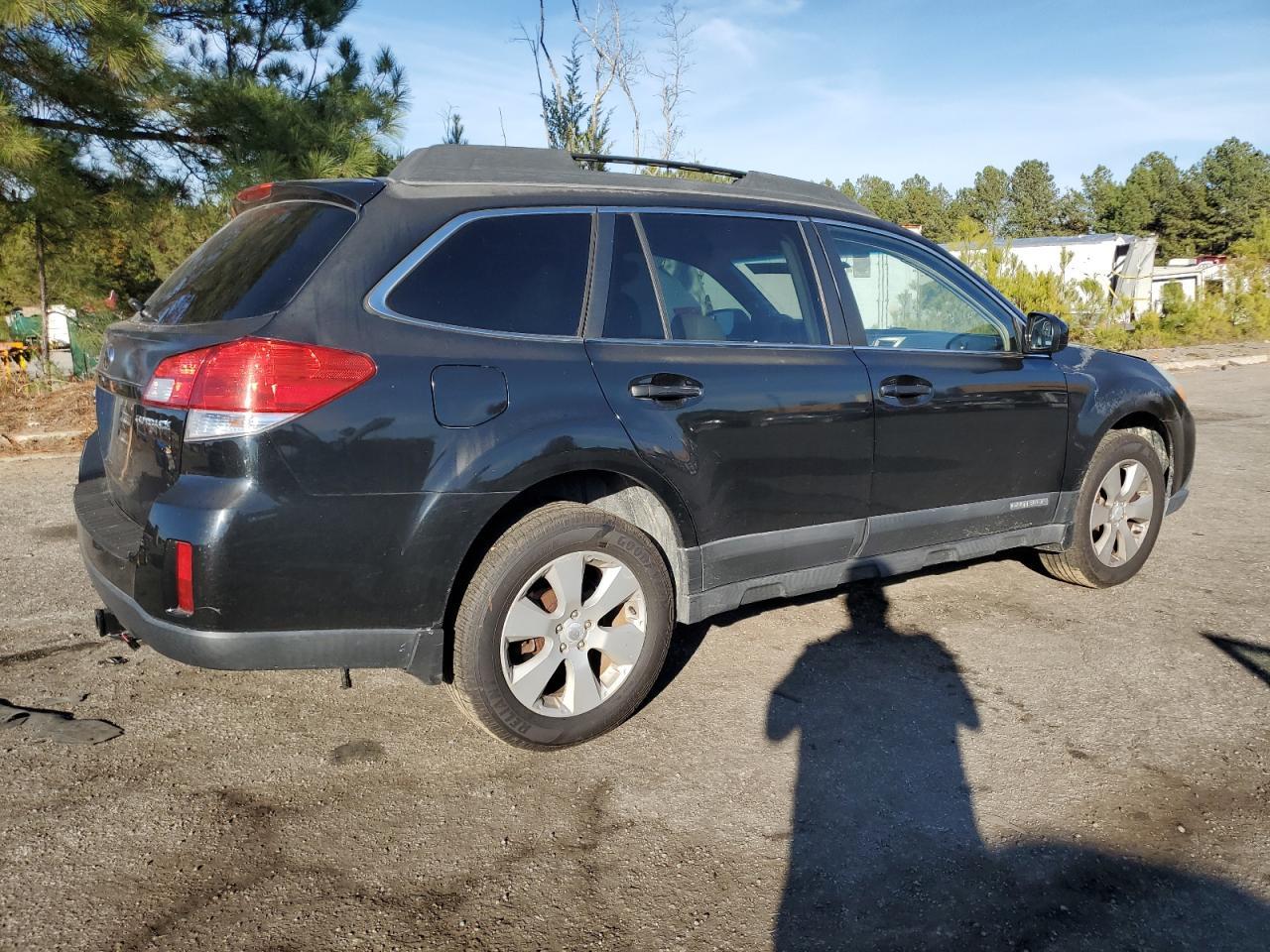 2010 SUBARU Outback