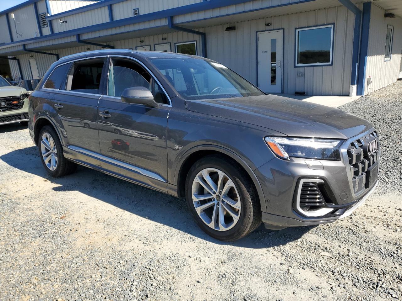 2025 AUDI Q7