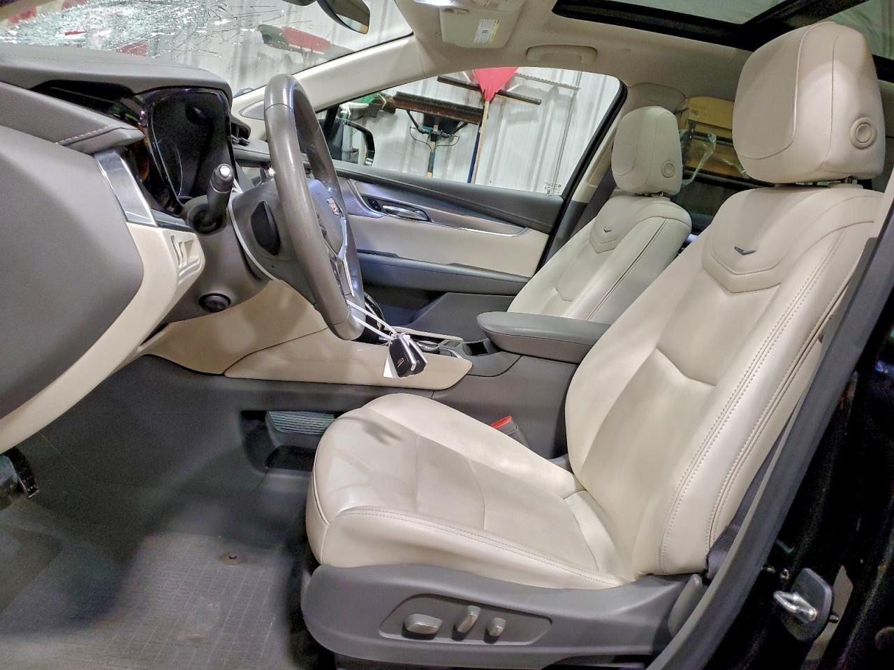 2021 CADILLAC XT5