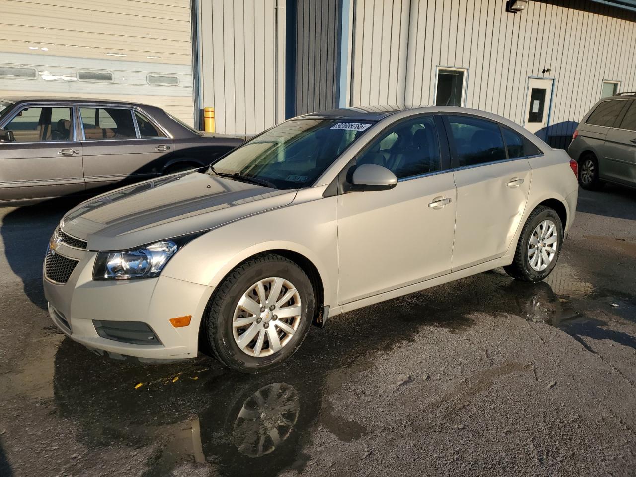 2011 CHEVROLET CRUZE