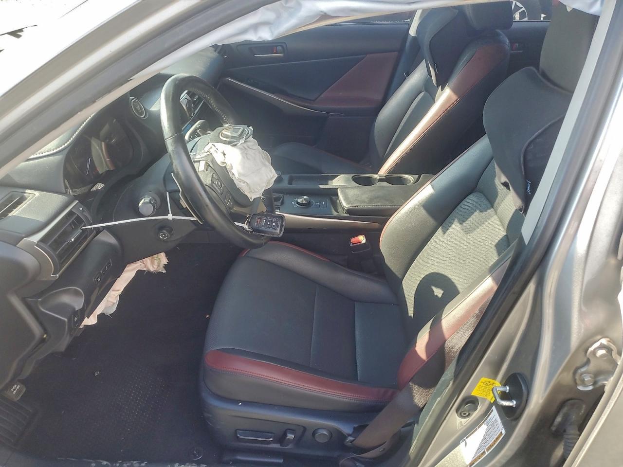 2019 LEXUS IS 300