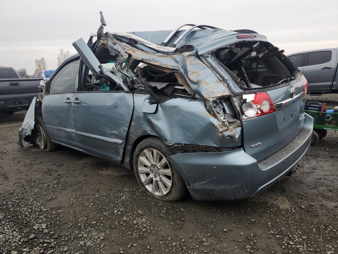 2008 TOYOTA SIENNA