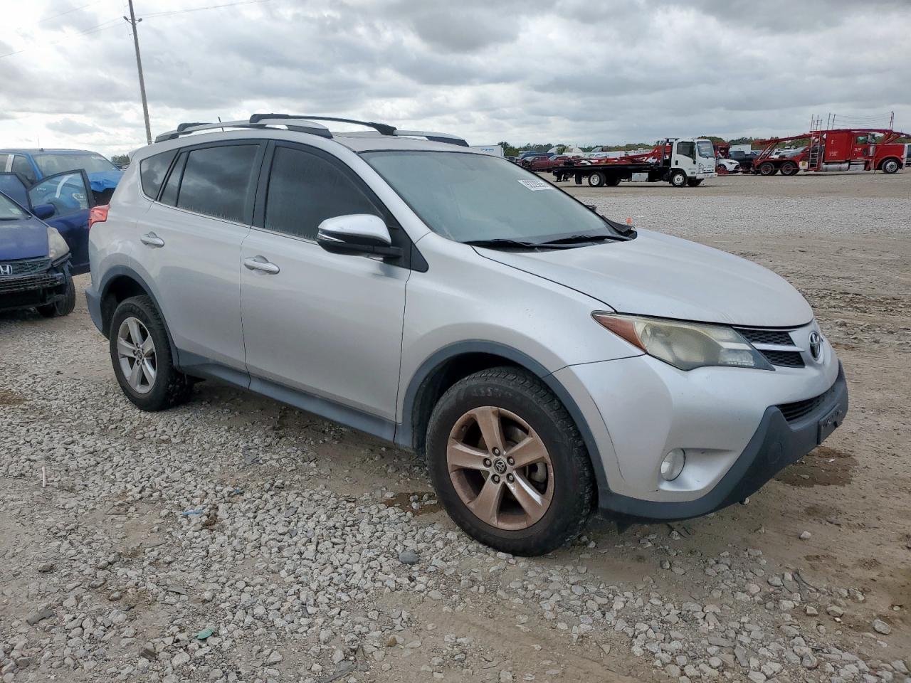 2015 TOYOTA RAV4