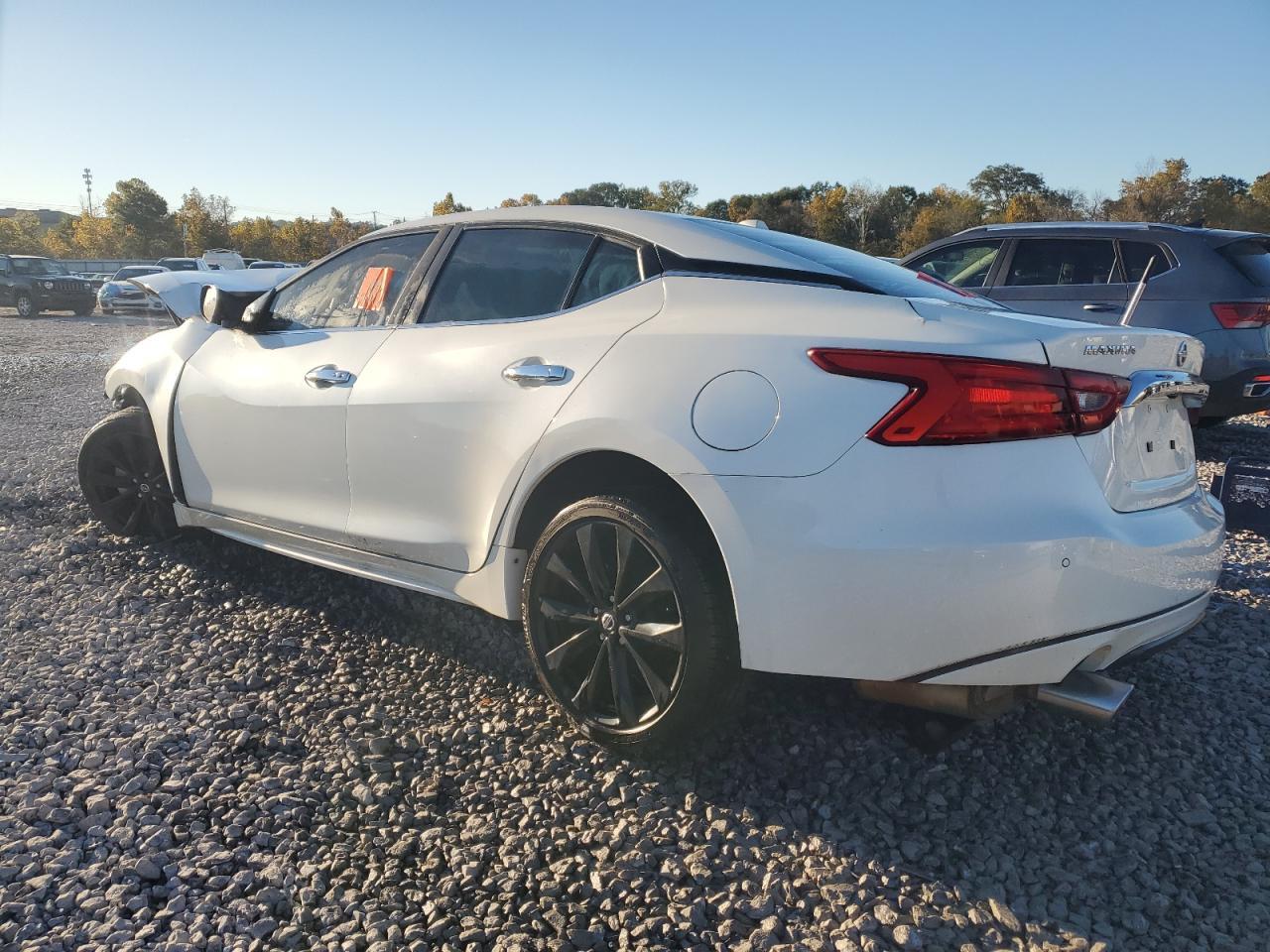 2016 NISSAN Maxima