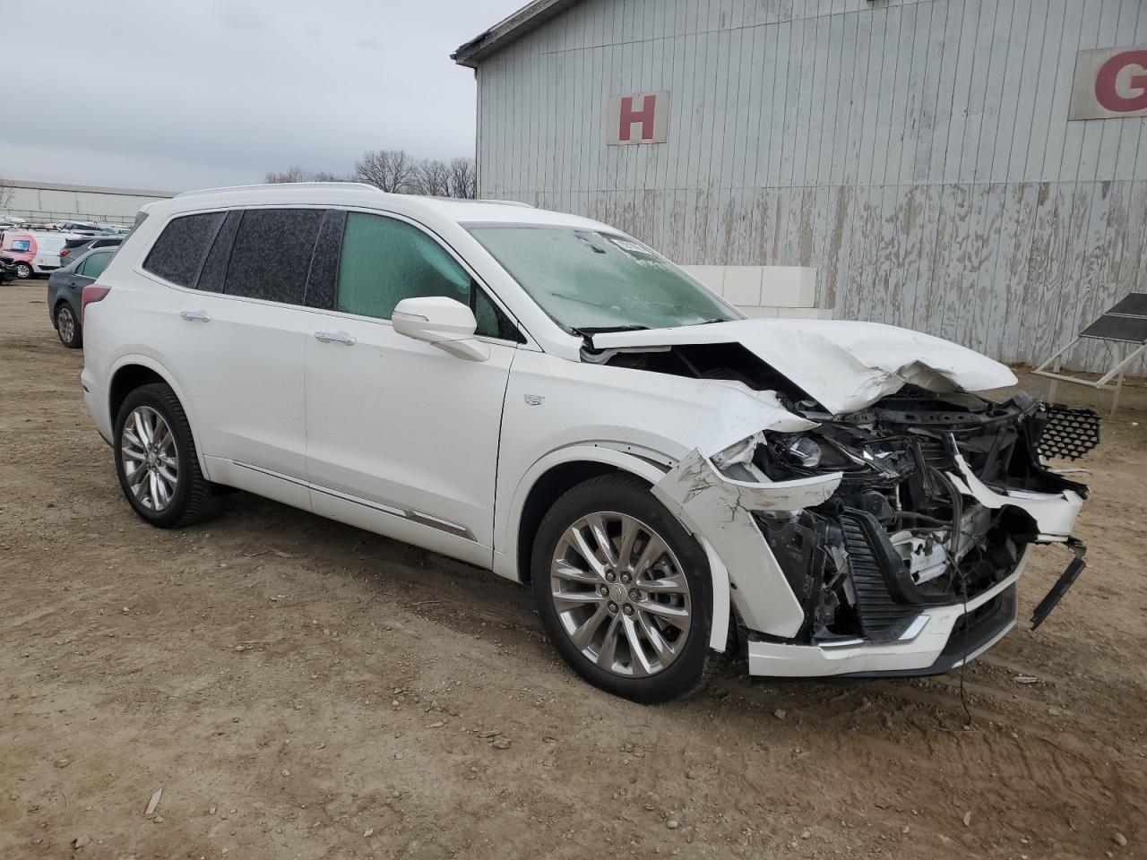2021 CADILLAC XT6