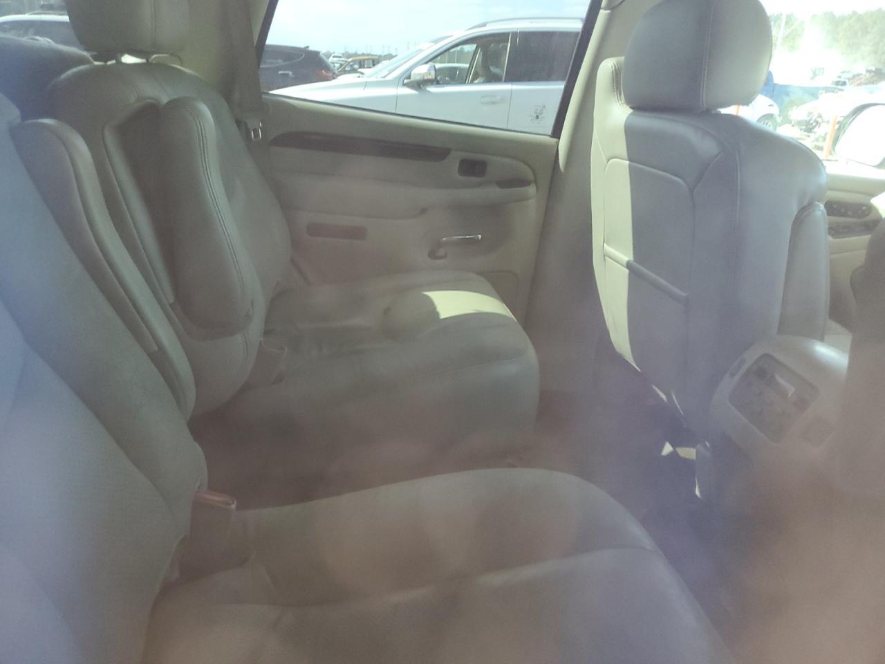 2005 CADILLAC ESCALADE