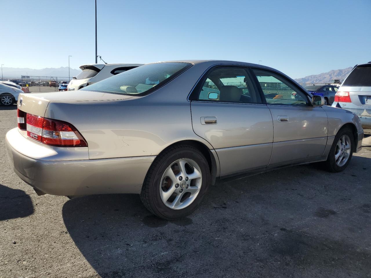2001 LEXUS Es 300