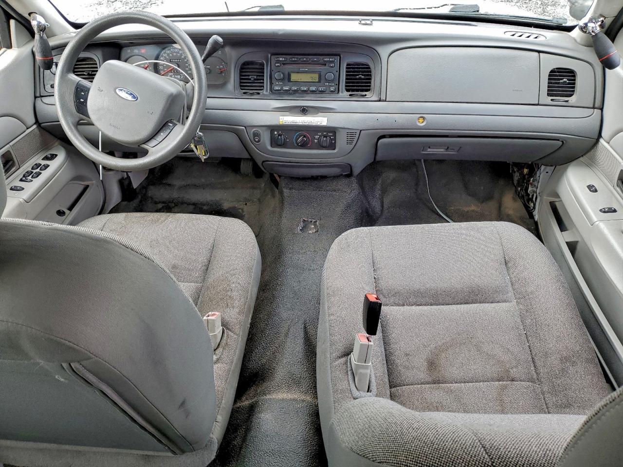 2005 FORD Crown Victoria