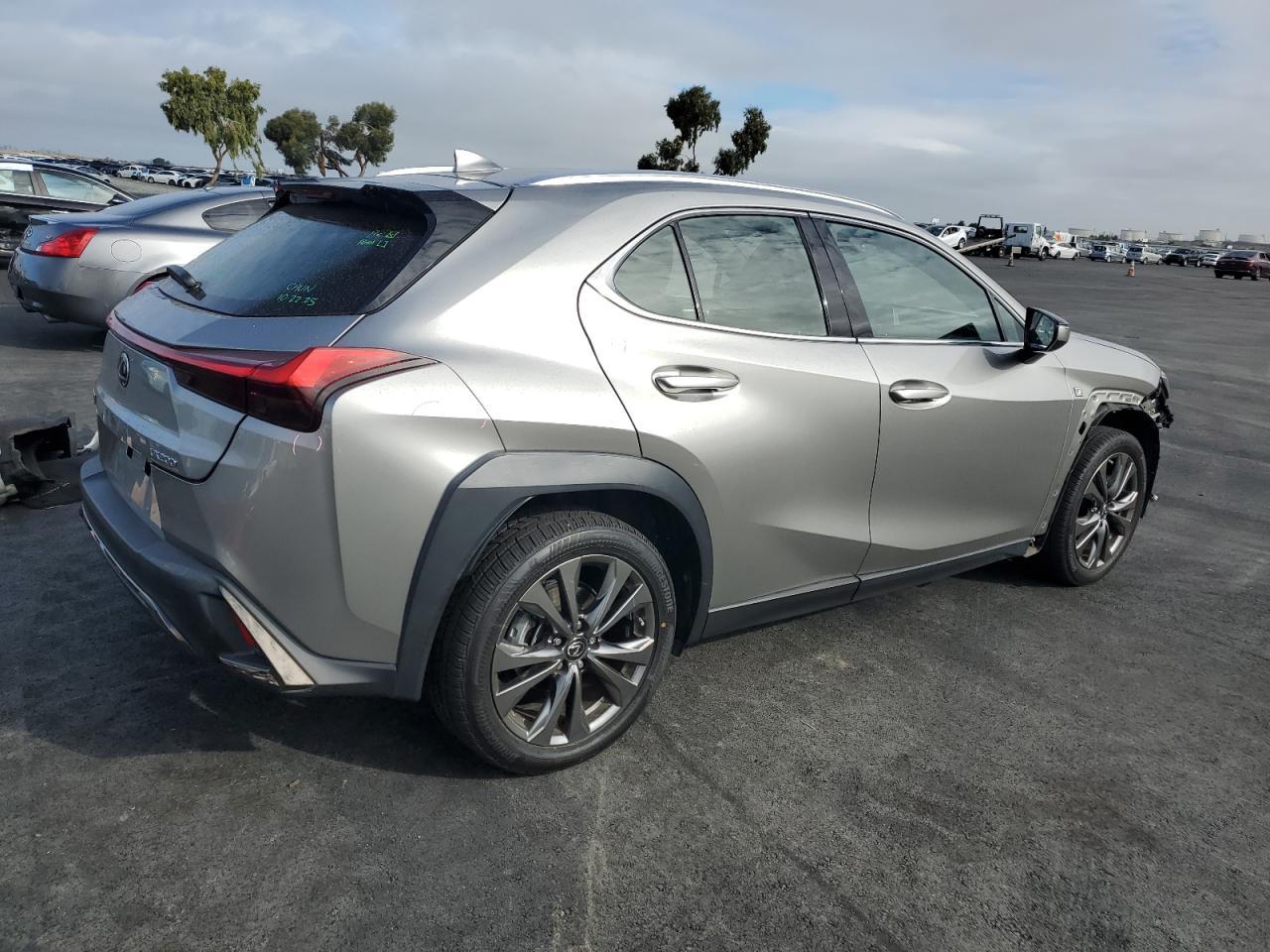 2019 LEXUS UX 200