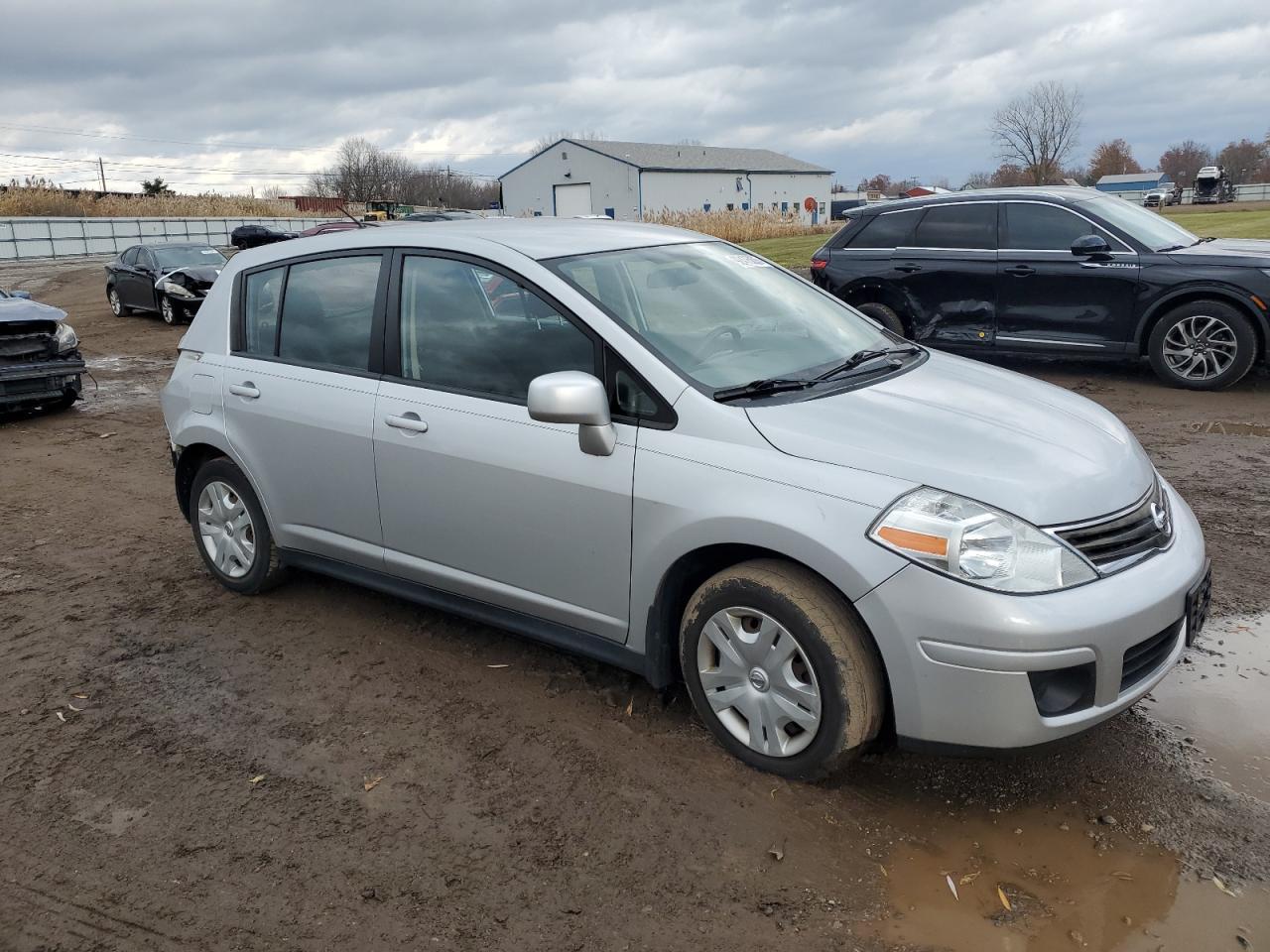 2011 NISSAN VERSA