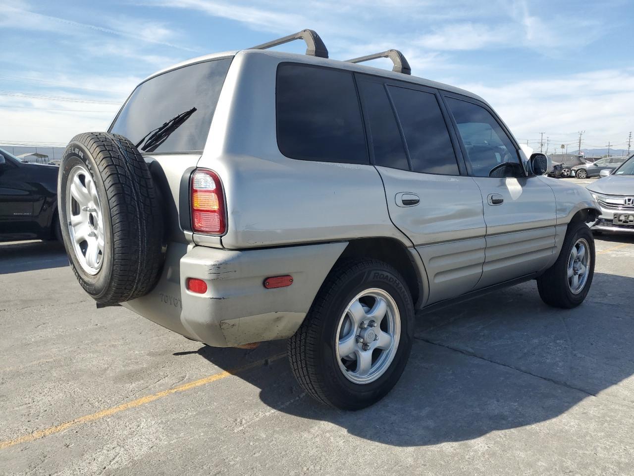 2000 TOYOTA RAV4