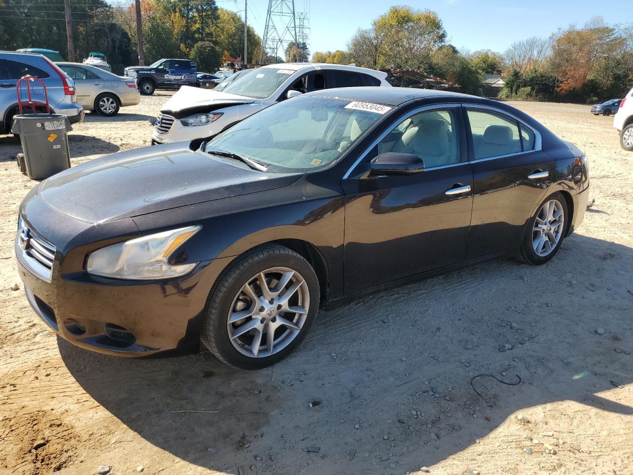 2014 NISSAN Maxima