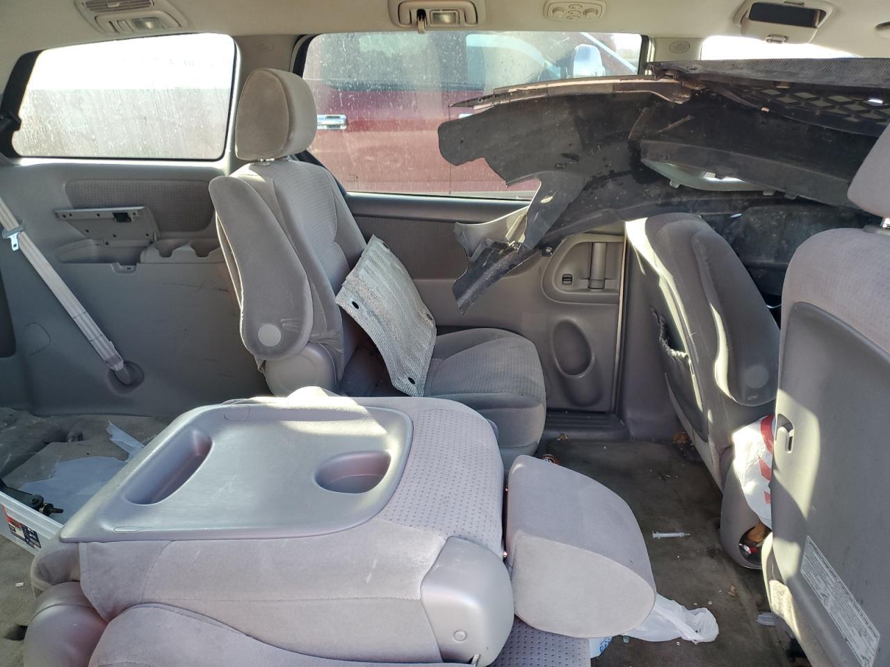 2006 TOYOTA SIENNA