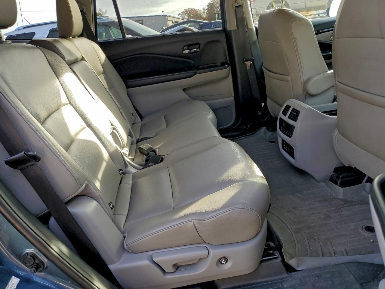2016 HONDA PILOT