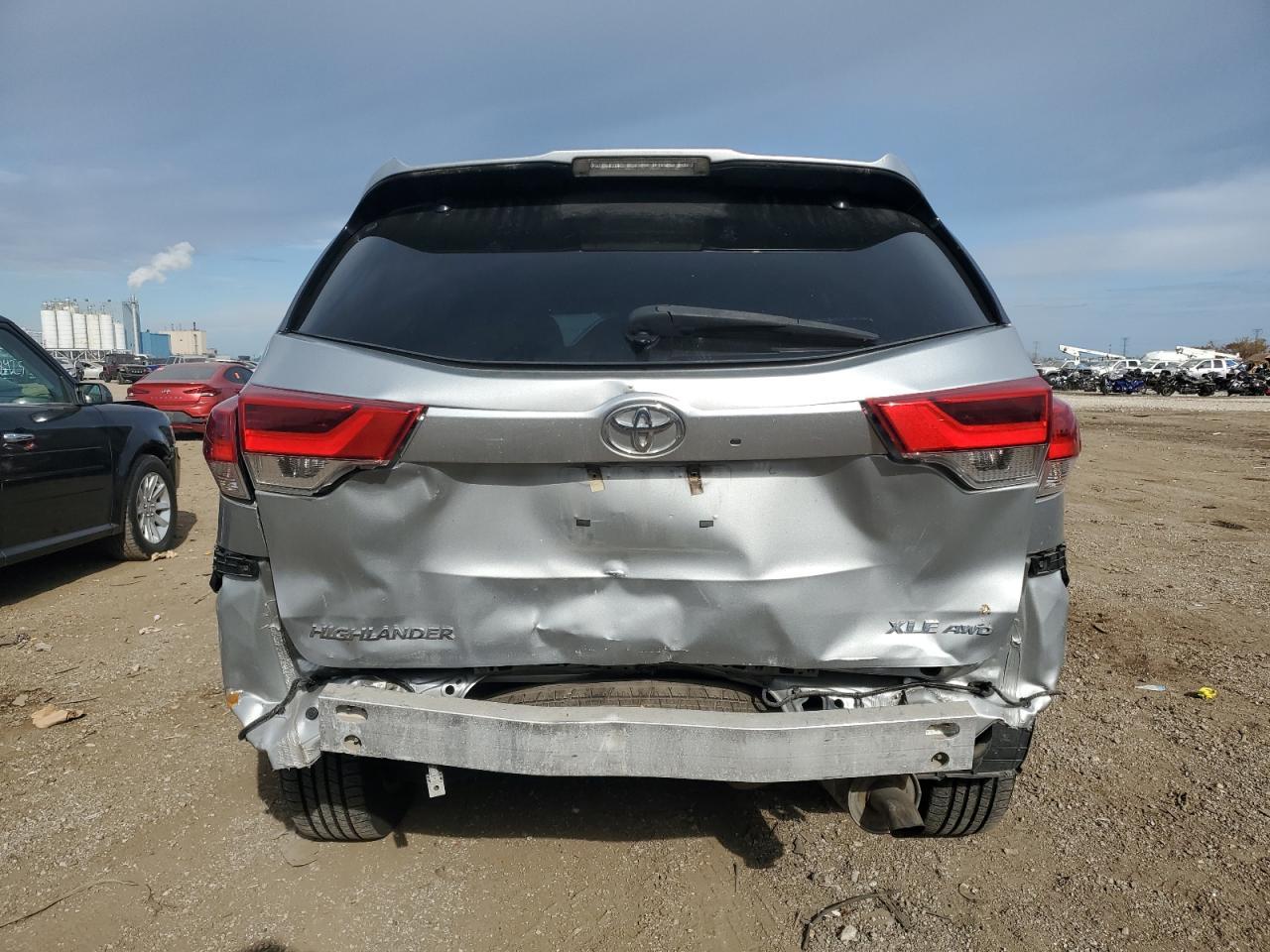 2018 TOYOTA HIGHLANDER