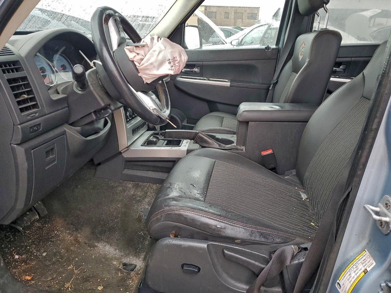 2012 JEEP Liberty