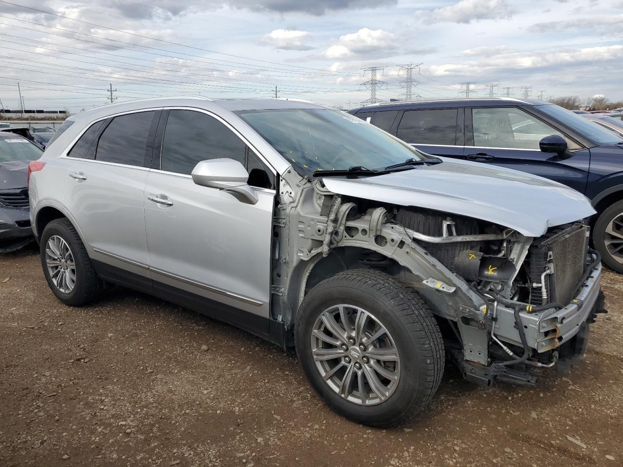 2017 CADILLAC XT5