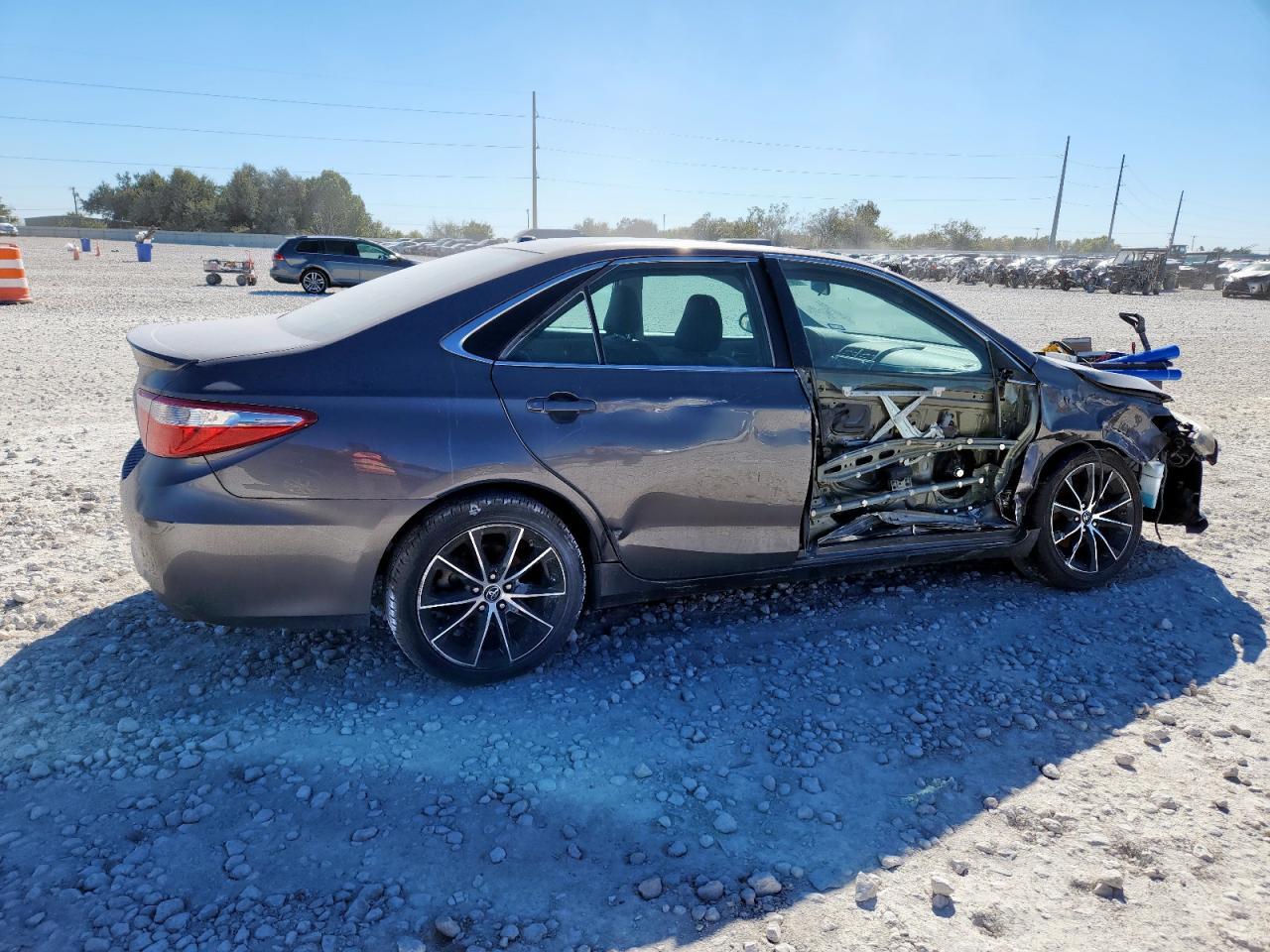 2016 TOYOTA CAMRY
