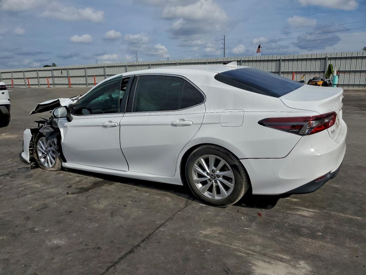 2021 TOYOTA CAMRY