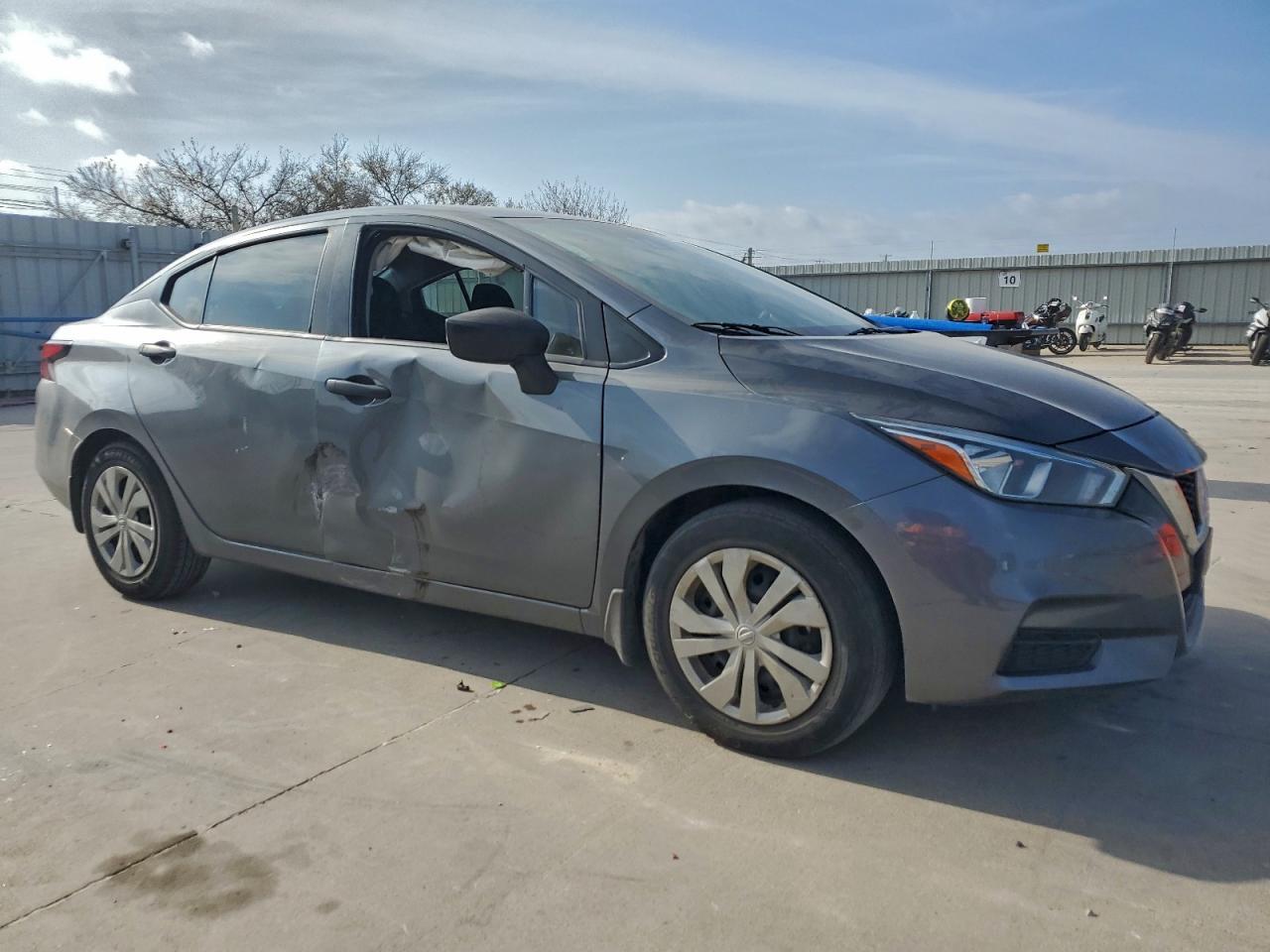 2021 NISSAN VERSA