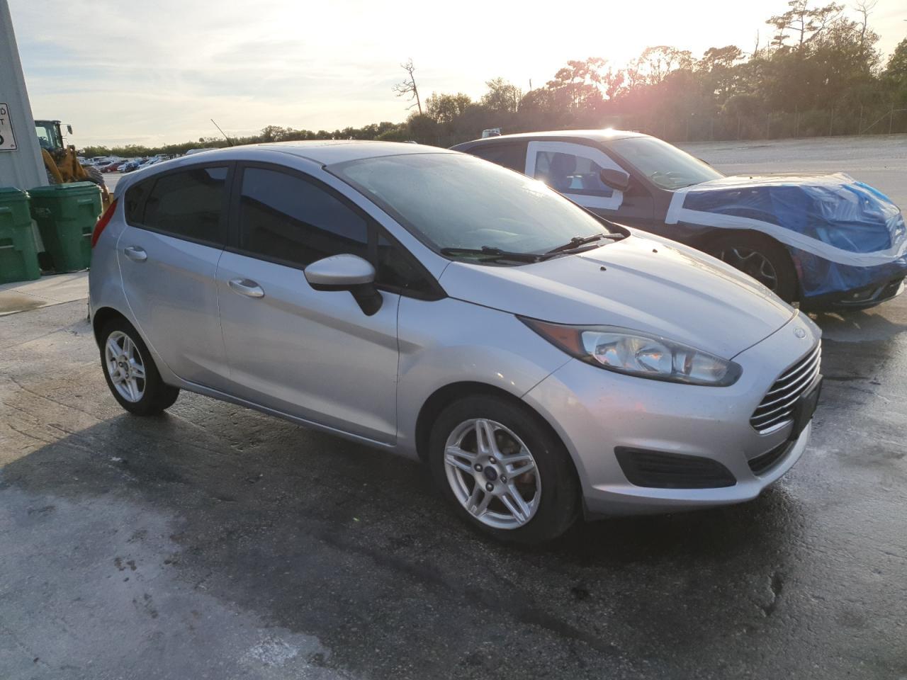 2017 FORD Fiesta