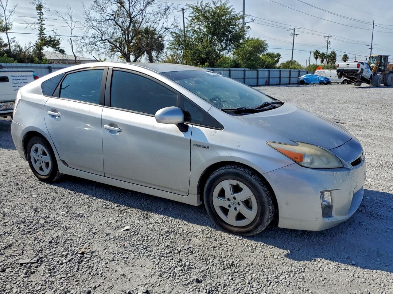 2011 TOYOTA PRIUS