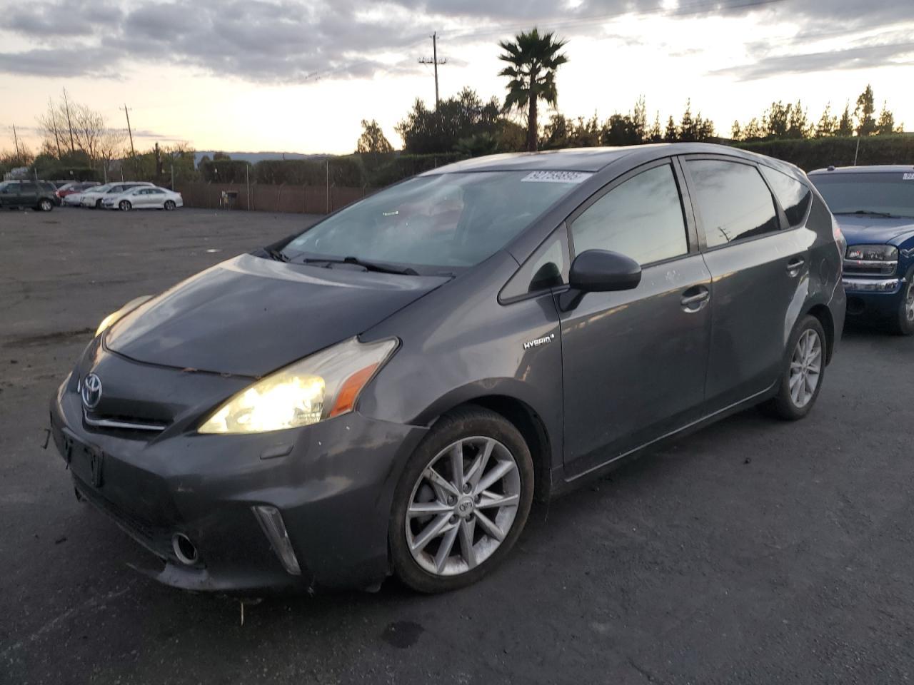 2012 TOYOTA PRIUS V