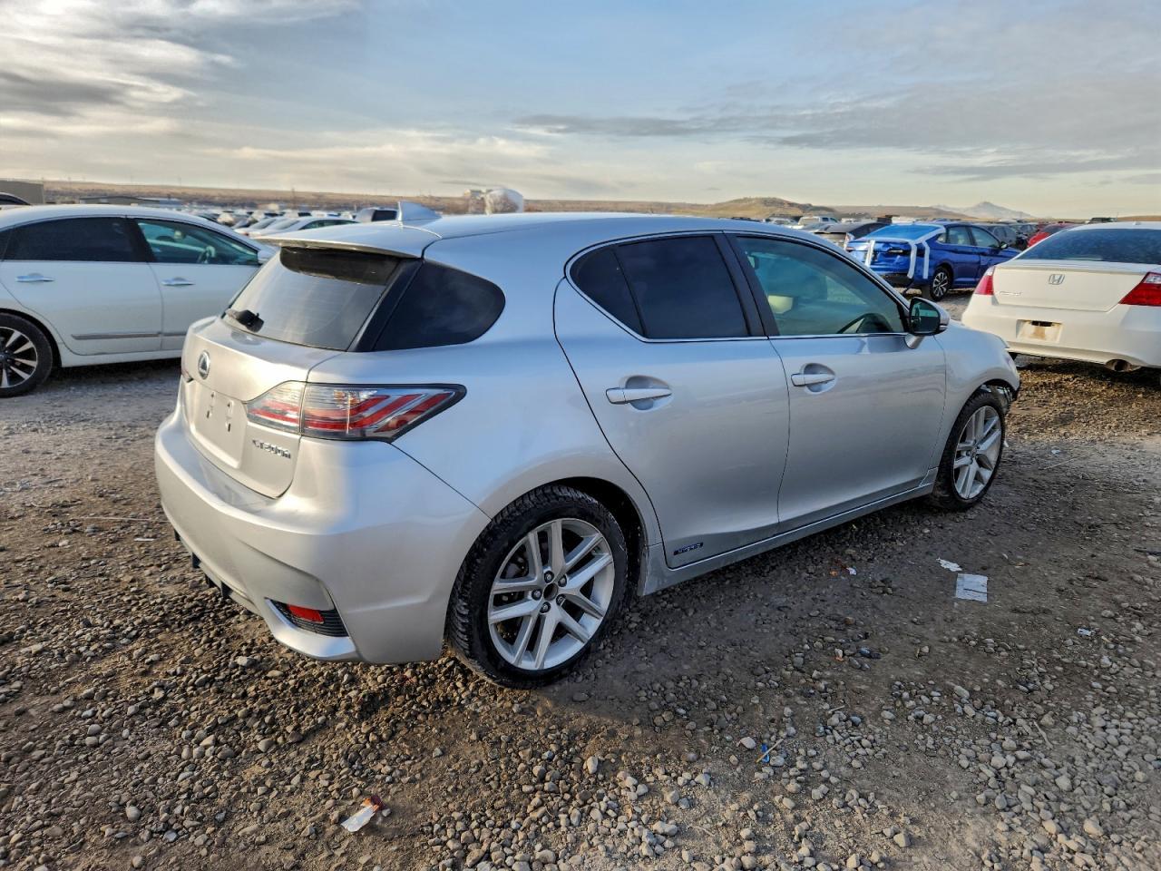 2016 LEXUS CT 200