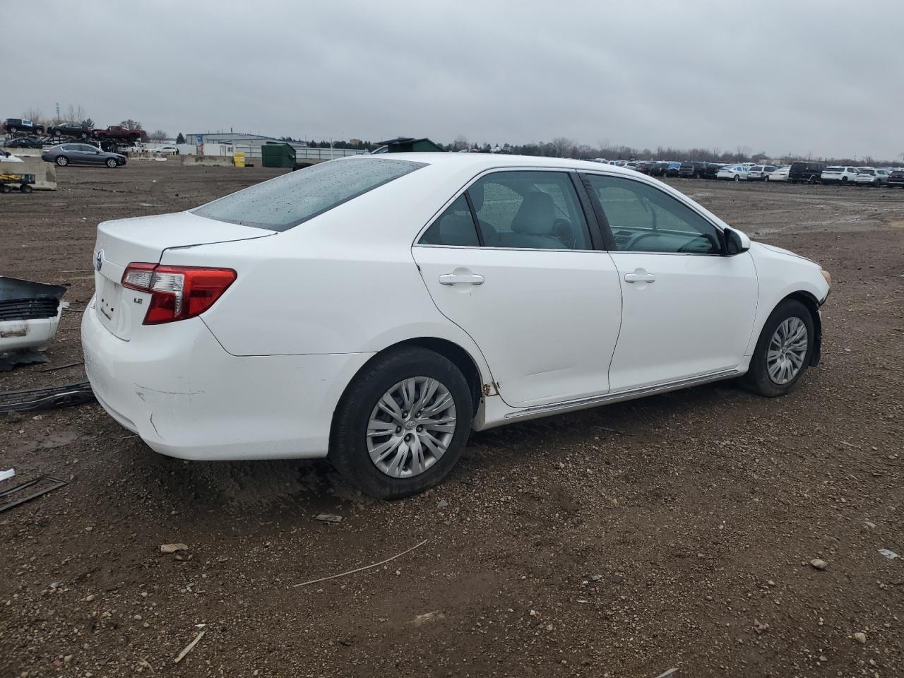 2014 TOYOTA CAMRY