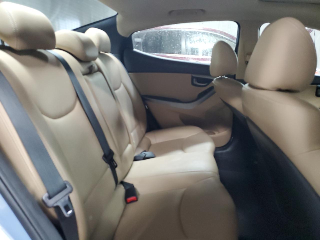 2012 HYUNDAI ELANTRA