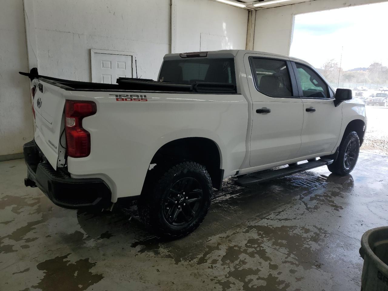 2025 CHEVROLET Silverado