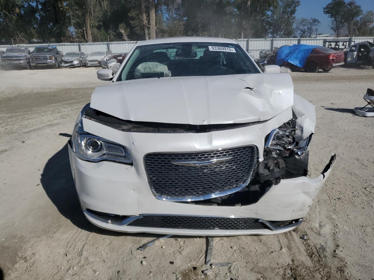 2015 CHRYSLER 300