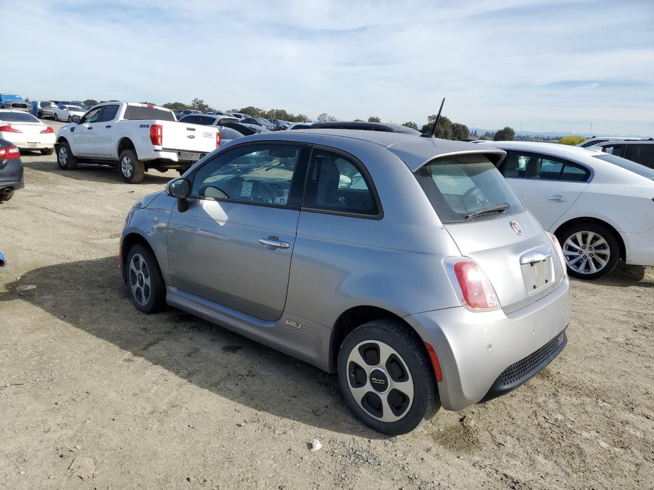 2015 FIAT 500