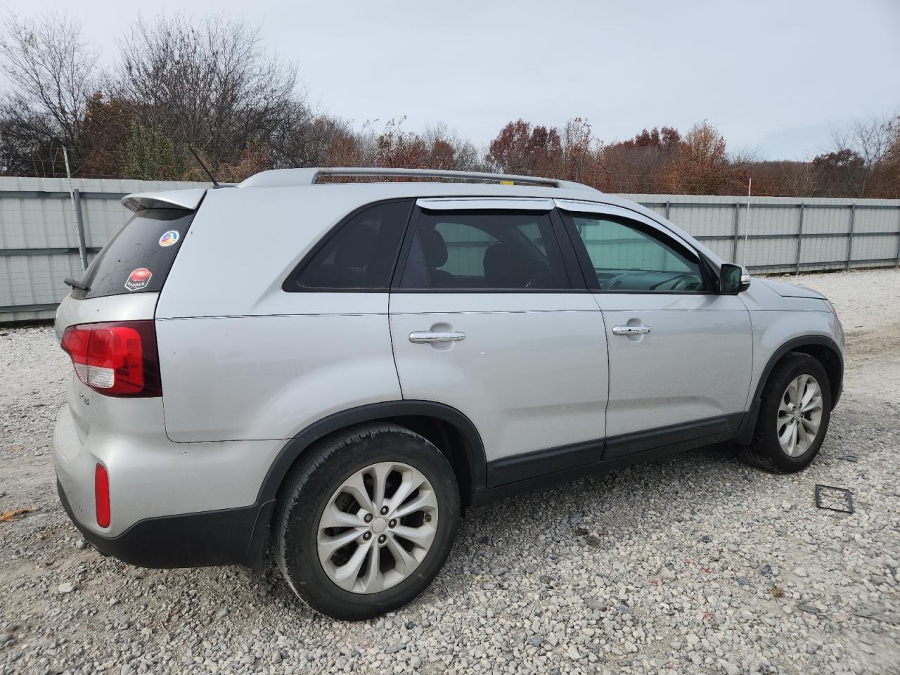 2015 KIA SORENTO