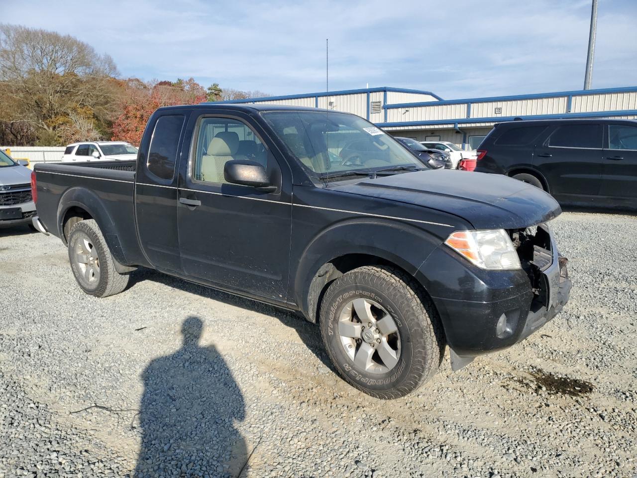 2012 NISSAN Frontier
