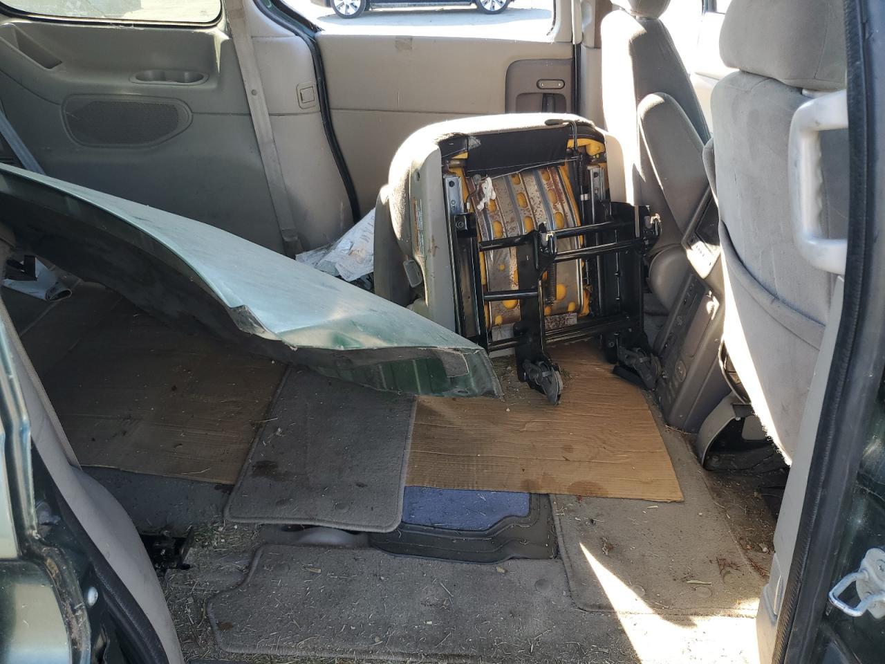 2000 NISSAN Quest