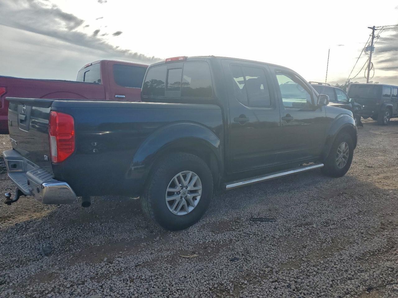 2015 NISSAN Frontier