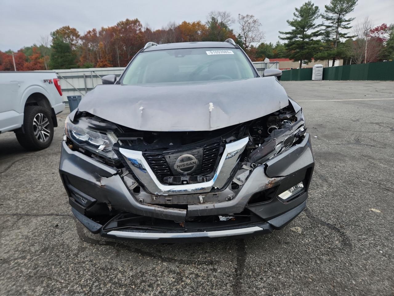 2017 NISSAN ROGUE