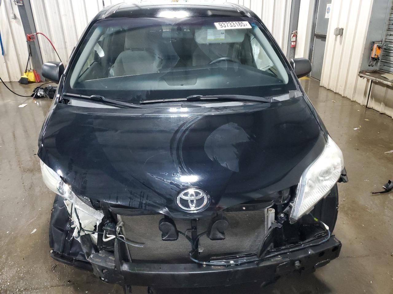 2017 TOYOTA SIENNA