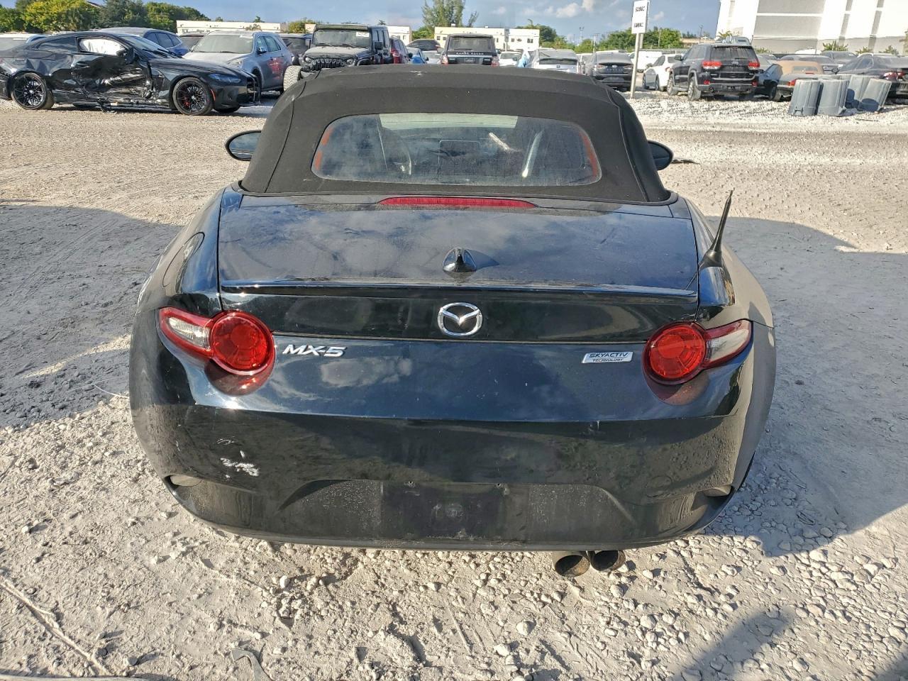 2016 MAZDA MX-5 Miata