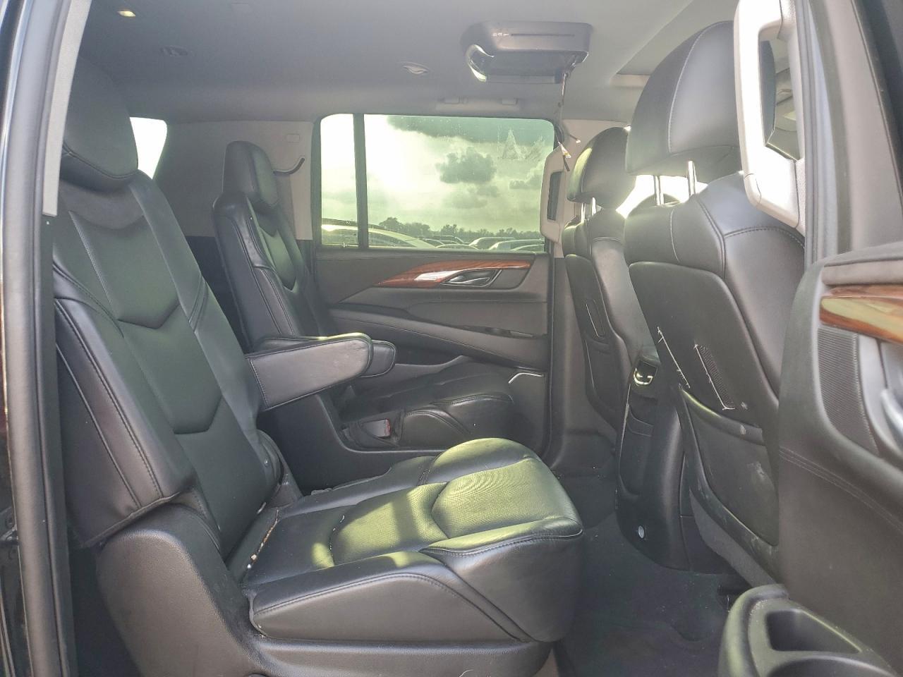2015 CADILLAC Escalade ESV