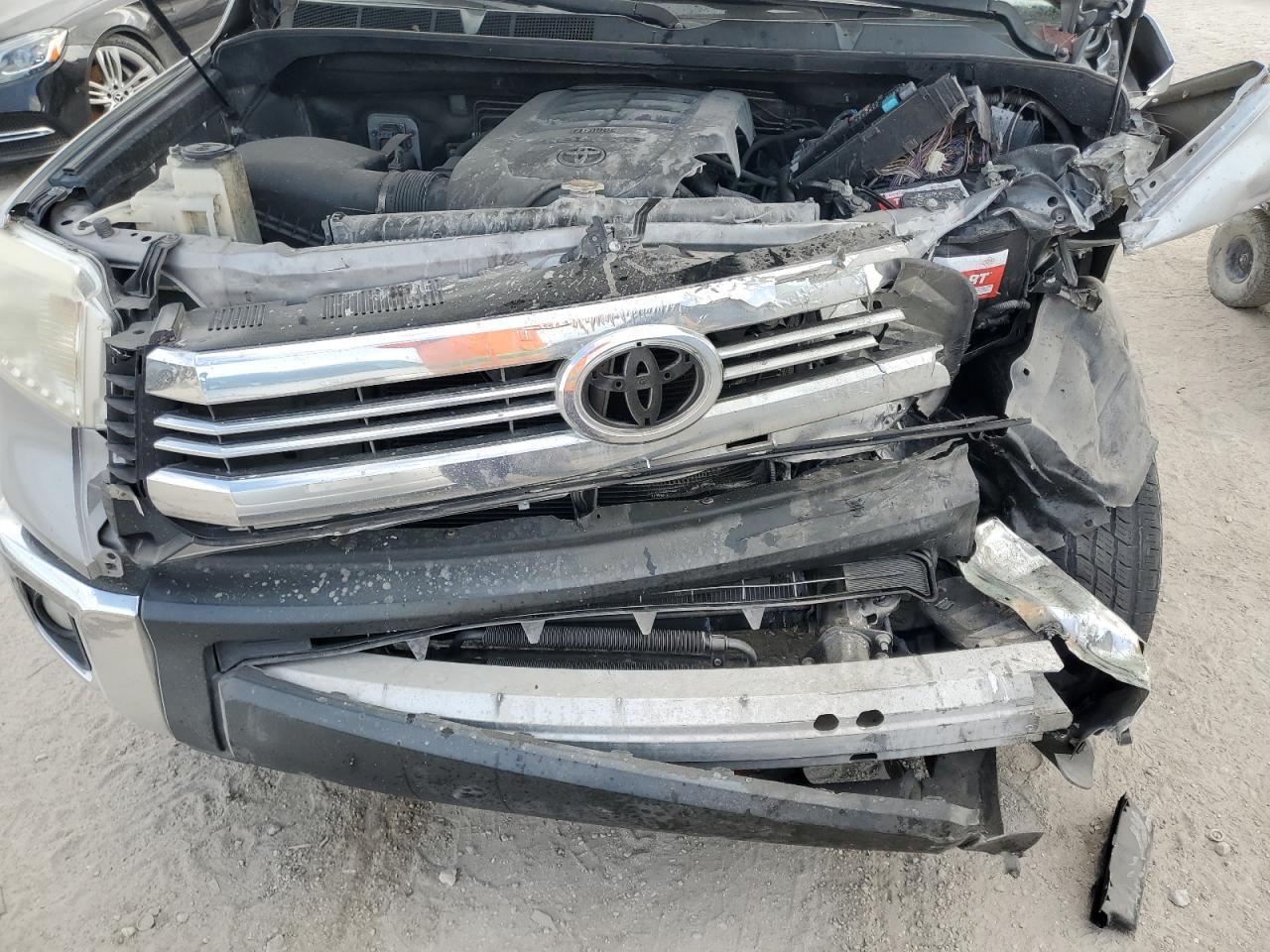 2017 TOYOTA TUNDRA