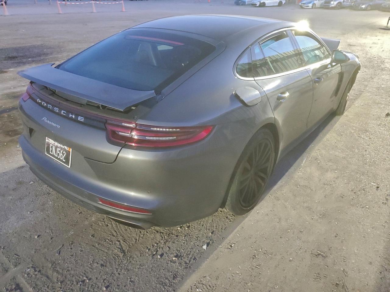 2017 PORSCHE Panamera