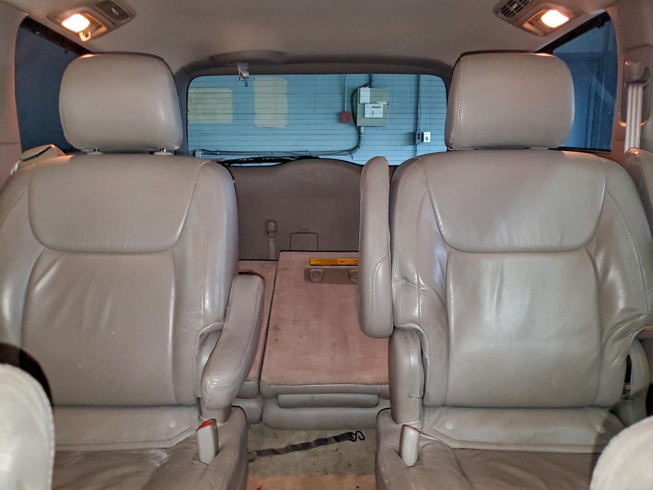 2005 TOYOTA SIENNA