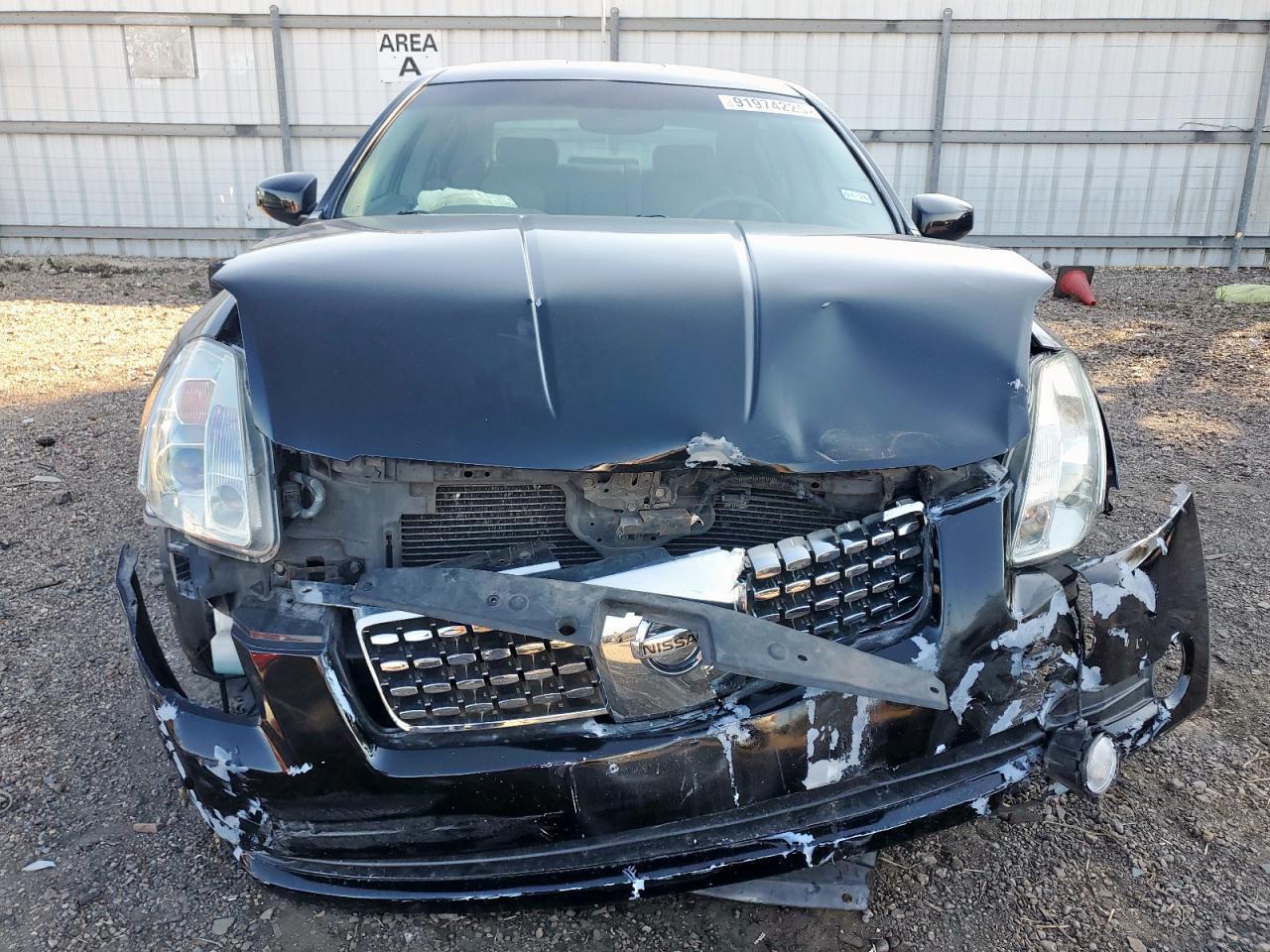 2005 NISSAN Maxima