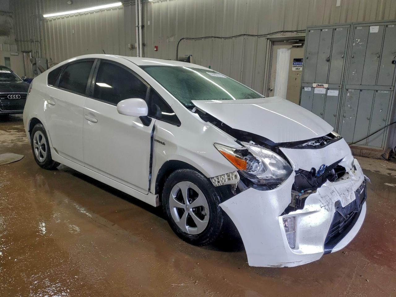 2014 TOYOTA PRIUS